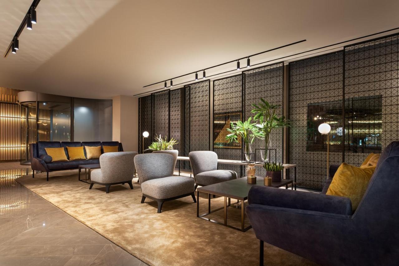 Eurostars Aliados 호텔 포르투 외부 사진 The Club at London Heathrow Airport