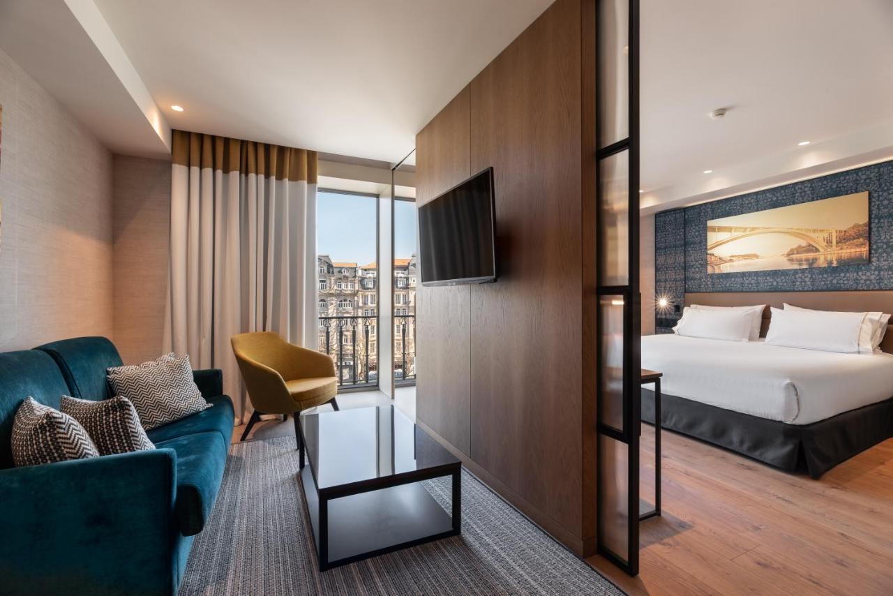 Eurostars Aliados 호텔 포르투 외부 사진 A room at the hotel