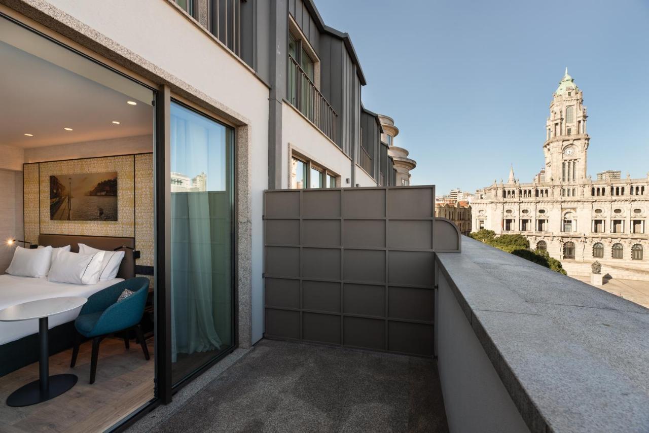 Eurostars Aliados 호텔 포르투 외부 사진 The hotel's balcony