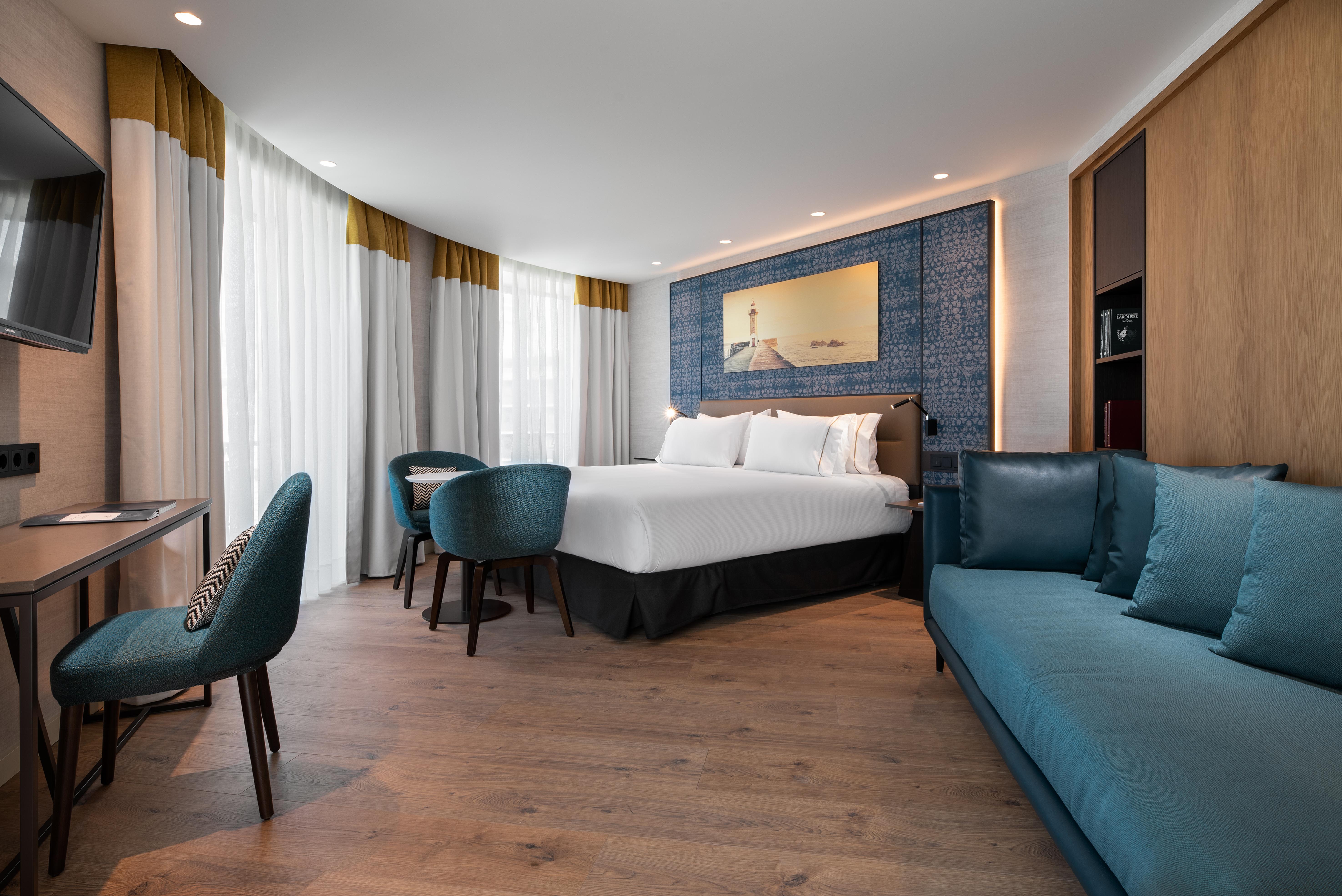 Eurostars Aliados 호텔 포르투 외부 사진 A suite at the hotel
