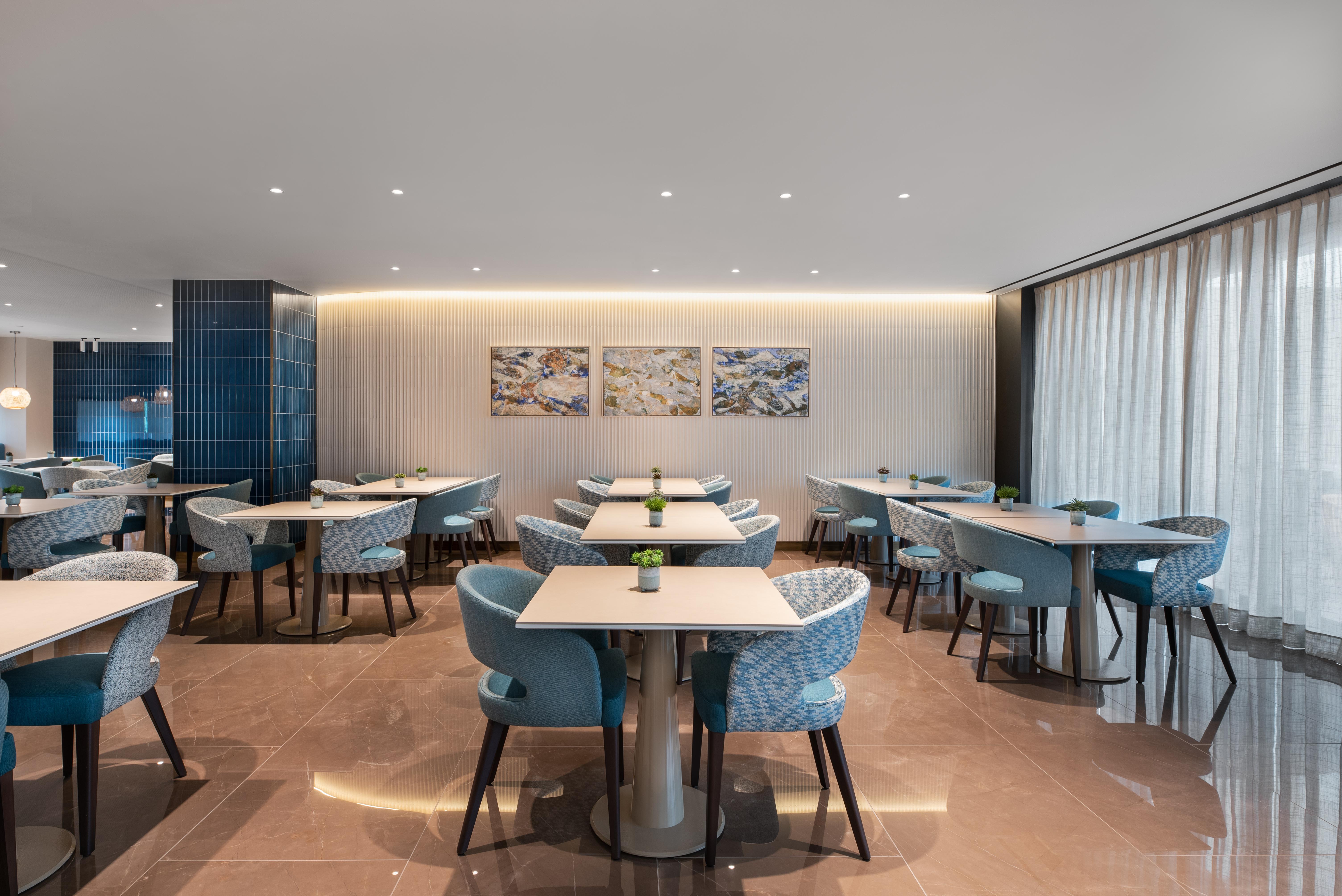 Eurostars Aliados 호텔 포르투 외부 사진 The lounge at the airport